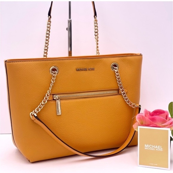 Michael Kors Medium
Tote Bag
Leather and DoubleZip
Wallet Set HONEYCOMB - Picture 8 of 14